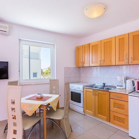 ميدولين Apartments Tomo المظهر الخارجي الصورة