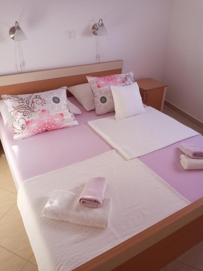 ميدولين Apartments Tomo المظهر الخارجي الصورة