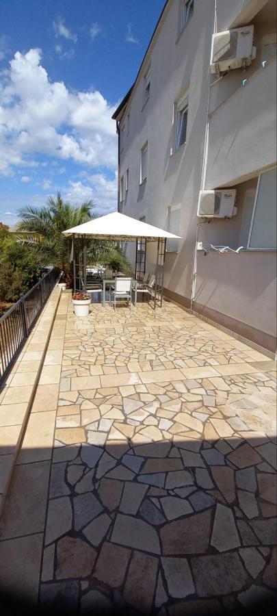 ميدولين Apartments Tomo المظهر الخارجي الصورة
