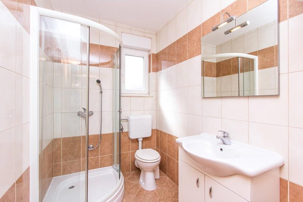 ميدولين Apartments Tomo المظهر الخارجي الصورة