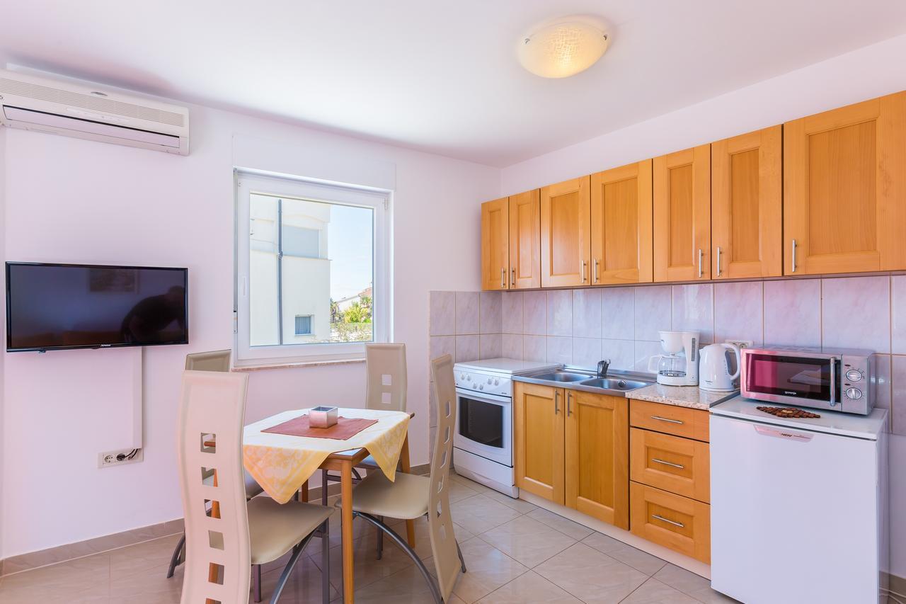ميدولين Apartments Tomo المظهر الخارجي الصورة