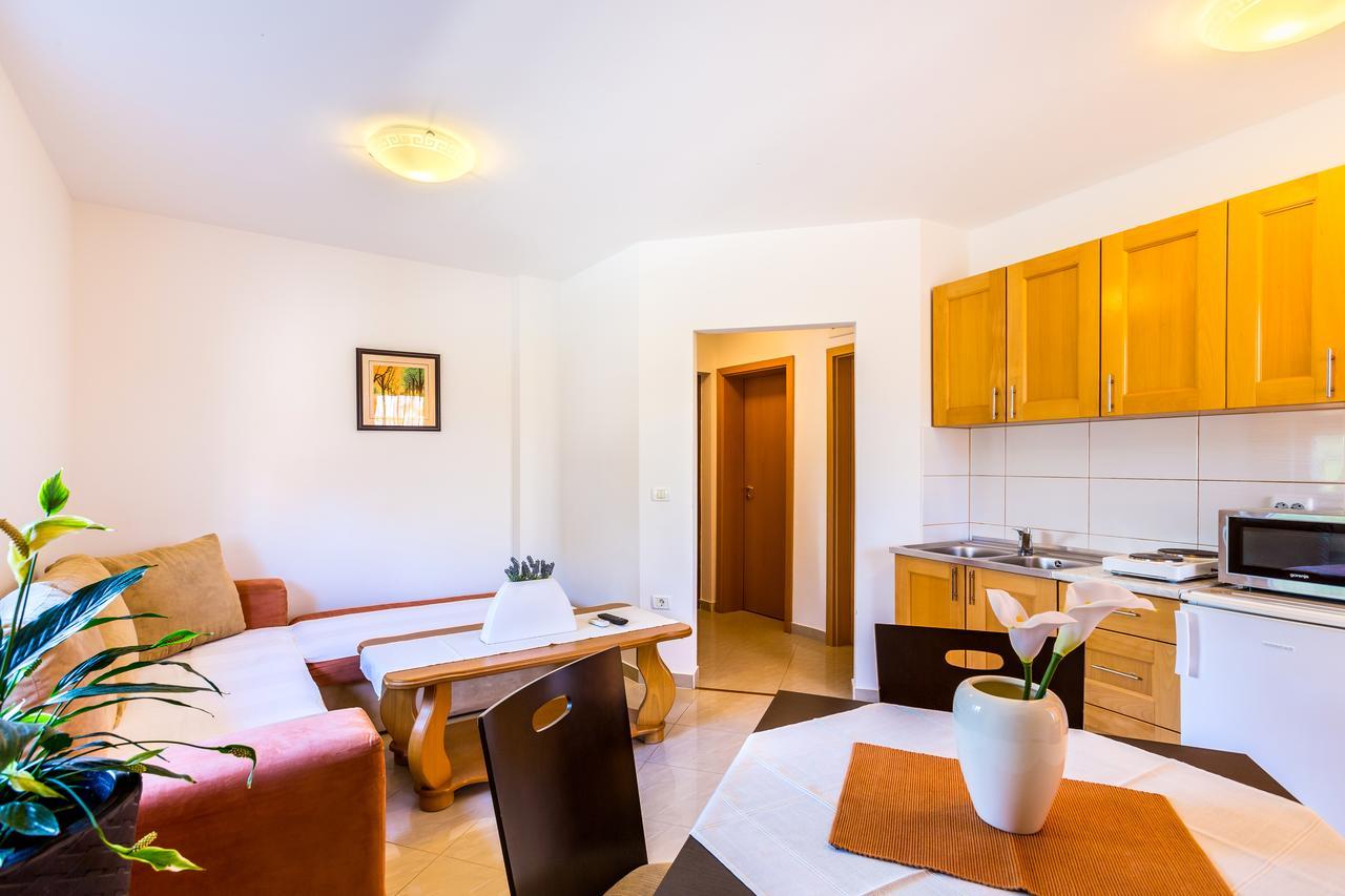 ميدولين Apartments Tomo المظهر الخارجي الصورة