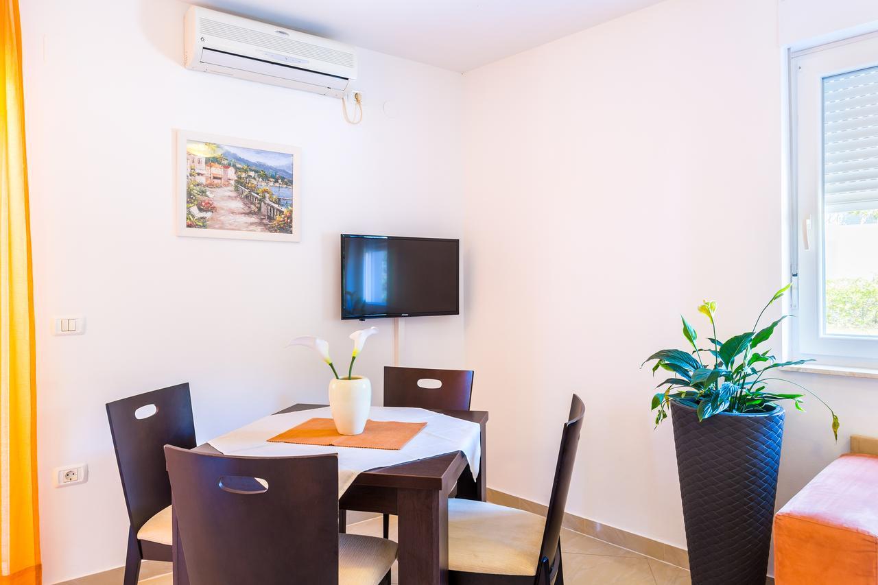 ميدولين Apartments Tomo المظهر الخارجي الصورة